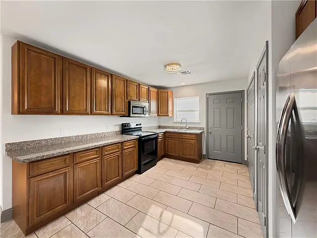 4522 Shalimar Dr — Photo 8