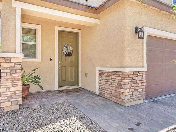 3rd image of 9839 Vista Meadows Ave