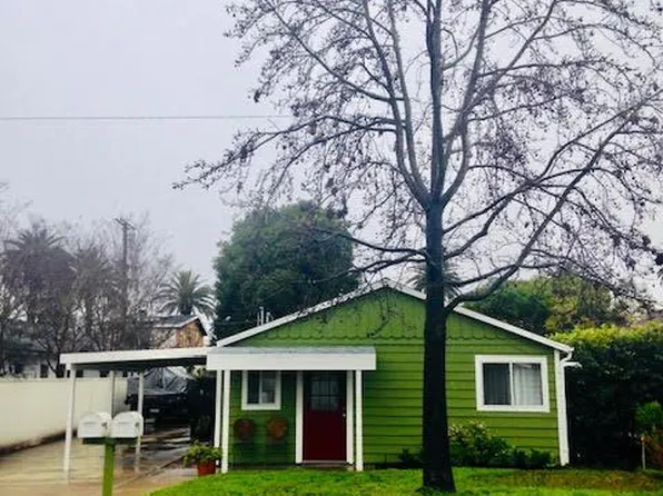 395 Costa Mesa St, Costa Mesa, CA 92627