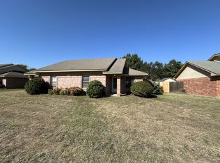 1216 Winscott Rd, Benbrook, TX 76126