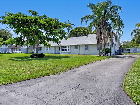 2nd image of 1728 NW 20th St