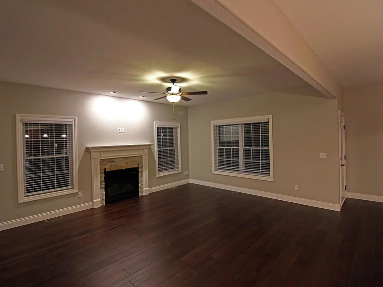 1512 E Halo Dr — Photo 9