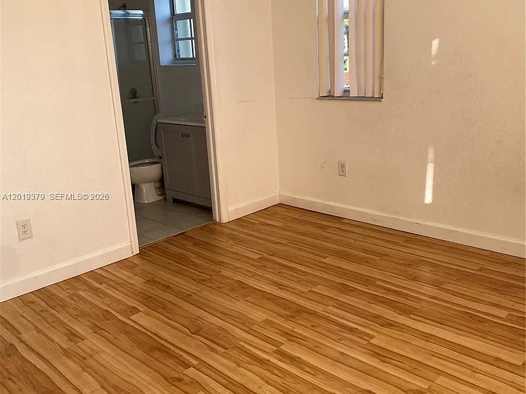 3355 NE Thirteen Circle Dr #201-28 — Photo 3
