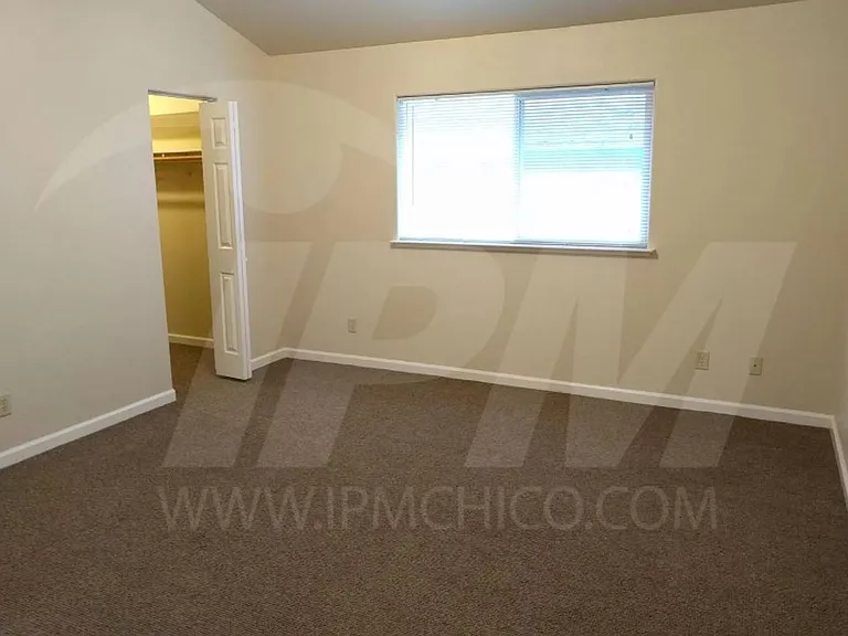 143 W 3rd Ave — Photo 12