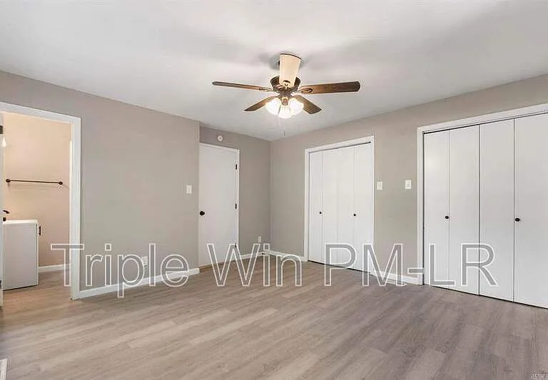 9914 Pinnacle Valley Rd — Photo 32