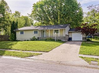 1601 NE Northaven Dr, Kansas City, MO 64118