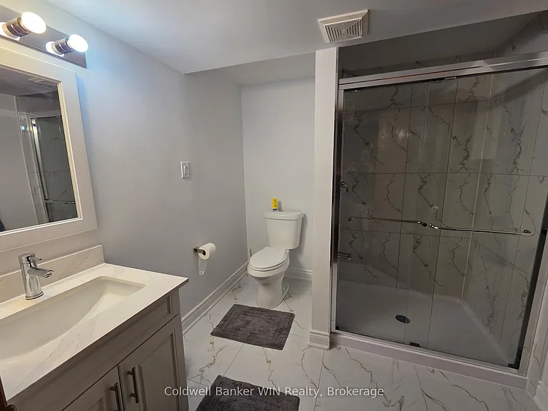 120 Melissa Cres — Photo 11