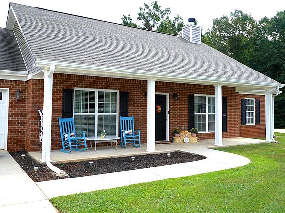 2nd image of 115 Chapel Creek Dr