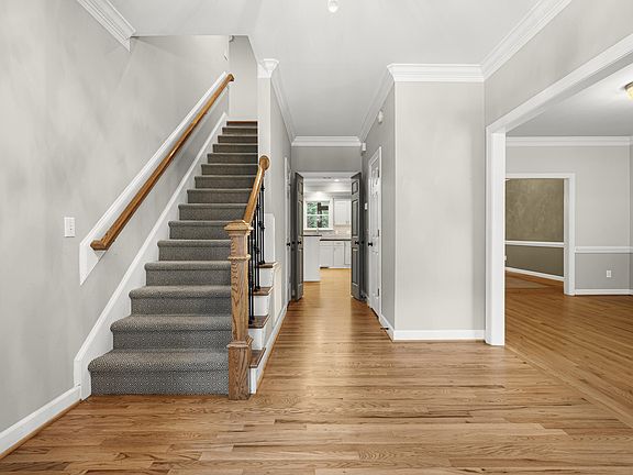 4th image of 103 Parkgrove Ct