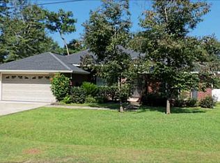 8864 Kipapa Ct, Diamondhead, MS 39525