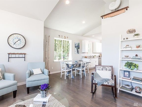 5th image of 2265 W Rosecrans Ct