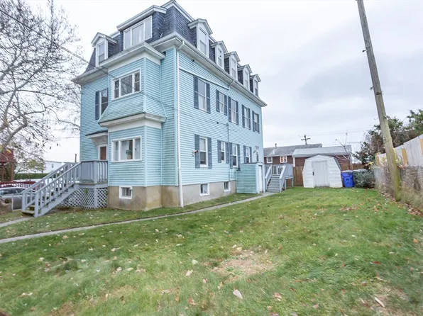29 Aetna St, Fall River, MA 02724