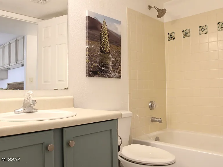 7601 N Calle Sin Envidia — Photo 23