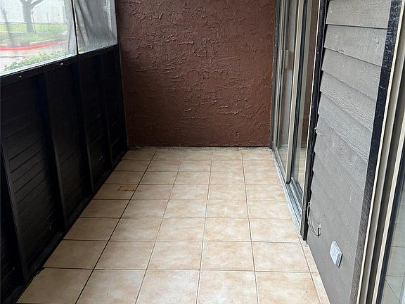 4th image of 3055 SW Walnut Bend Ln #13
