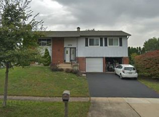 1524 Oregon Trl, Elk Grove Village, IL 60007