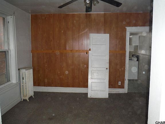 3rd image of 1843 Regina St