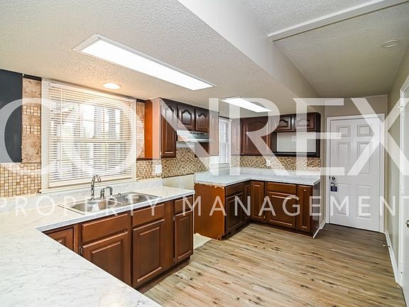 5th image of 11206 Suncrest Dr SE