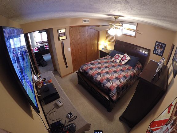 3rd image of 4211 Seger Ave