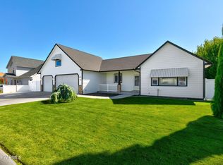 403 S 93rd Ave, Yakima, WA 98908