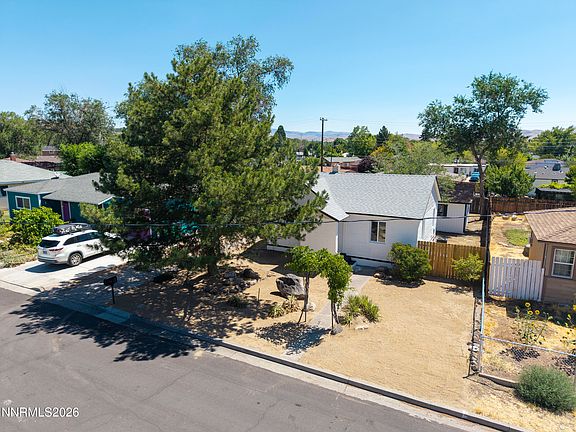 3rd image of 1830 Citron St