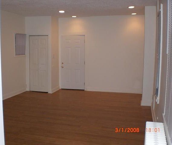 Building Photo 3