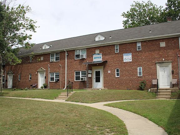 4th image of 4601 High St #C-01