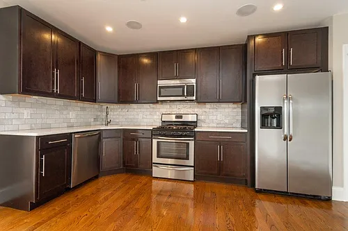 339 D St Photo 1