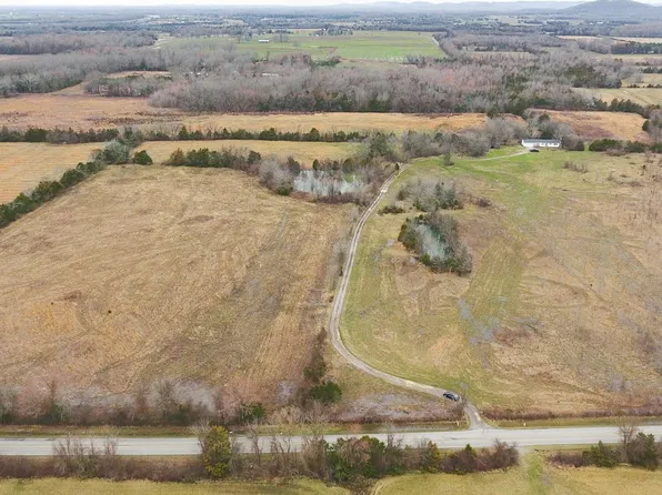 2149 Longview Rd, Rockvale, TN 37153