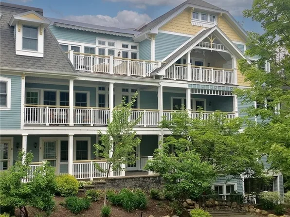 30 Vincent Ave #G, Chautauqua, NY 14722