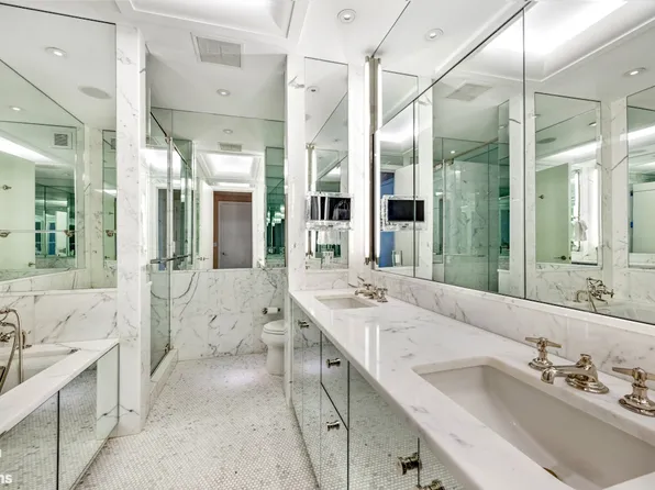 151 East 58th Street image 7 of 19