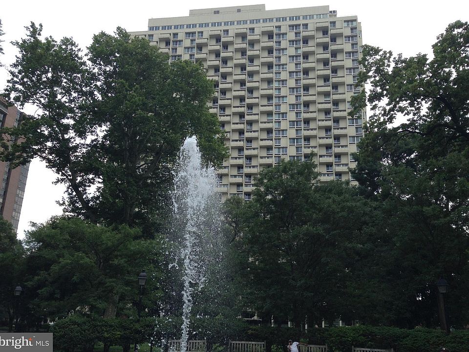 1st image of 604 S Washington Sq APT 414