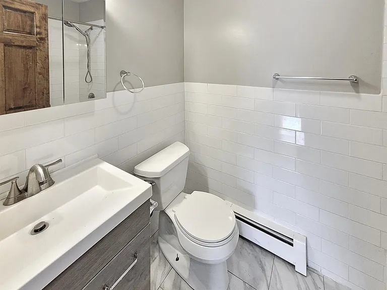 338 Warren St #6 — Photo 10
