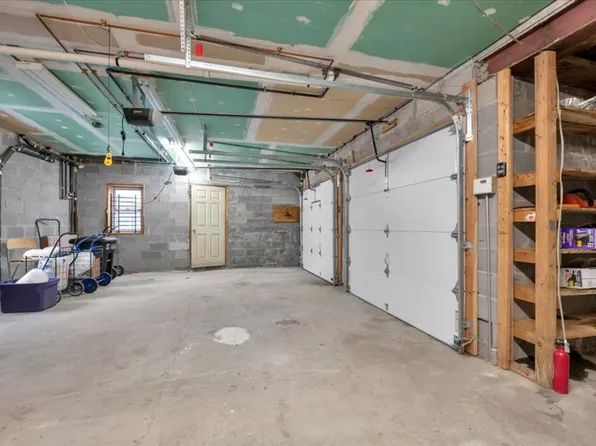 2747 Haring Street image 24 of 24