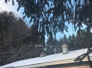 1733 Shilling Rd, Palmyra, NY 14522