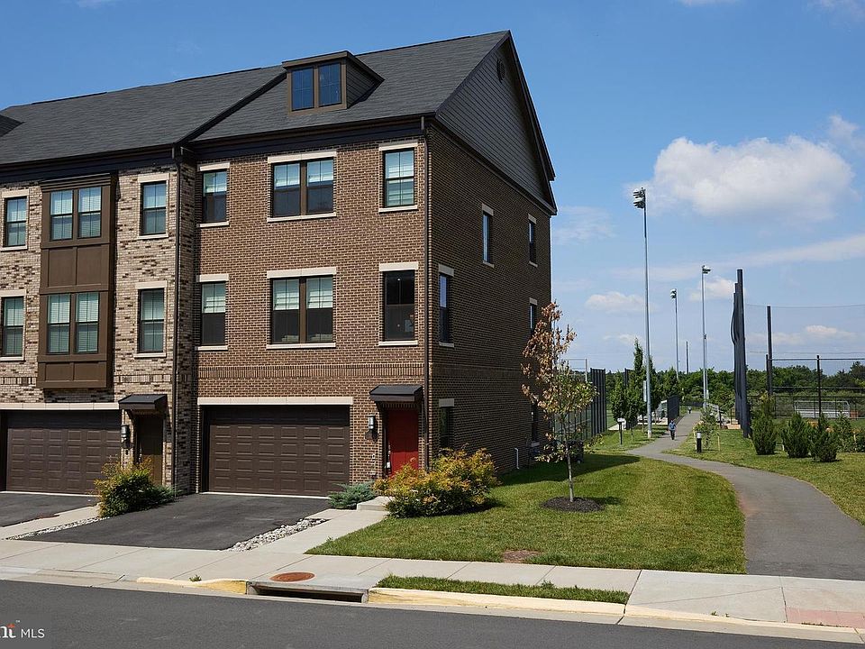 1st image of 3100 Alan Shepard St
