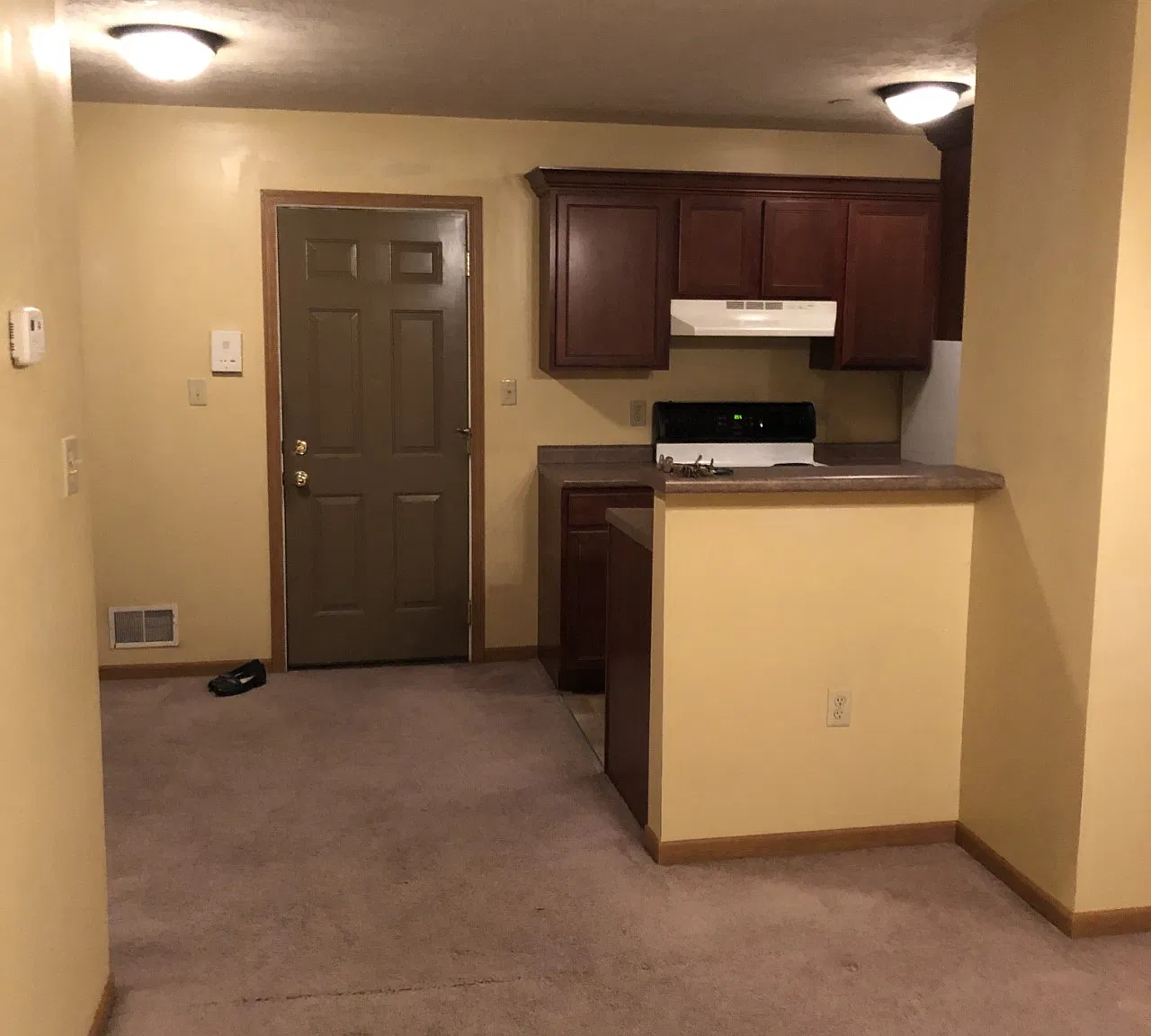 1 bed, 900 sqft, $800 — Photo 1