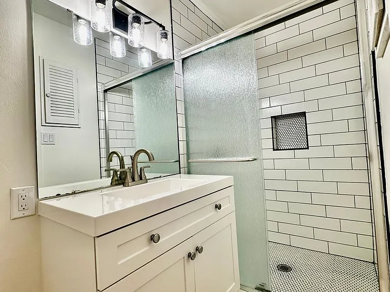 129 Village Dr — Photo 7