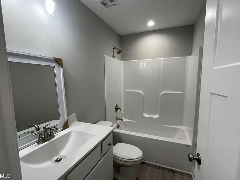 321 W Main St — Photo 10