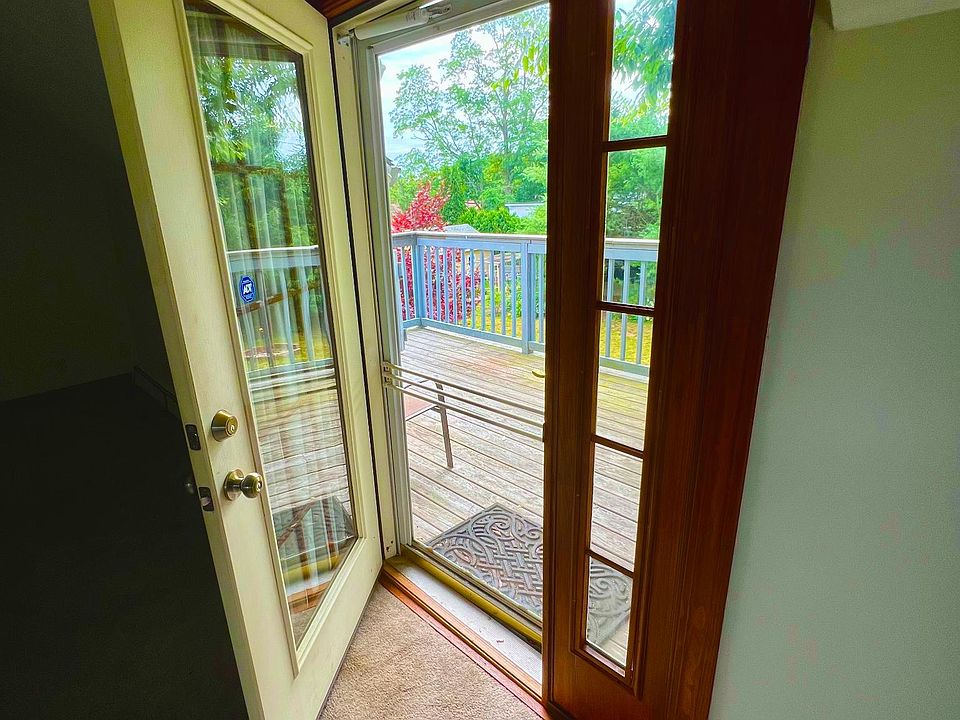 Back Entrance to Deck