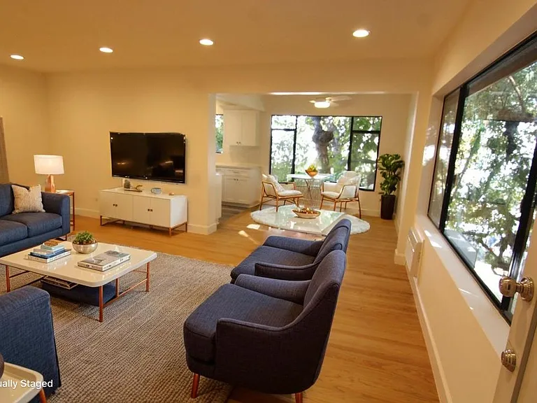 1523 S Wooster St #4 — Photo 1