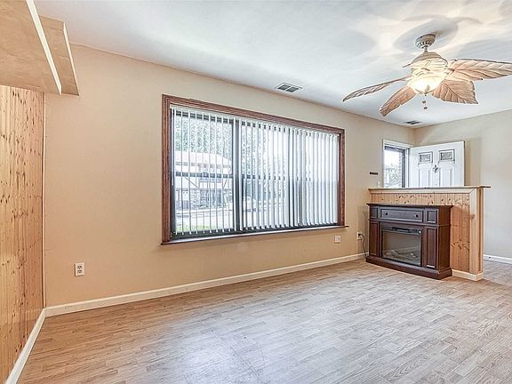 4th image of 109 Bailey Ct