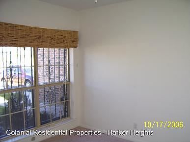 4th image of 2304 Sherman Dr