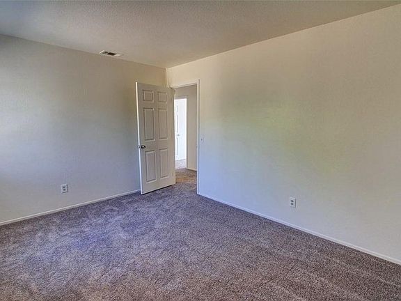 3rd image of 25744 Laurie St