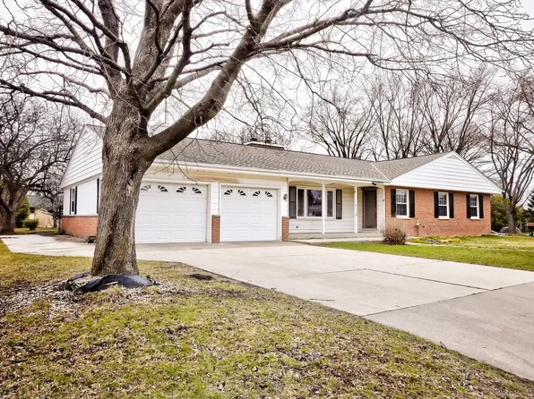 N166W20918 Parkway DRIVE, Jackson, WI 53037