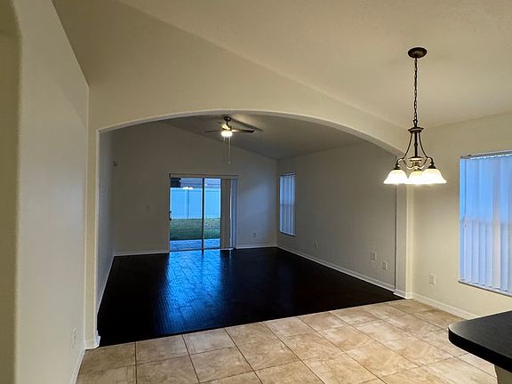 5th image of 10069 Brodbeck Blvd