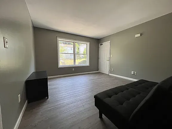 527 Grant Ave #202 — Photo 3