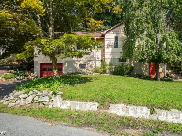 12 Coolidge Trl, Hopatcong Boro, NJ 07843
