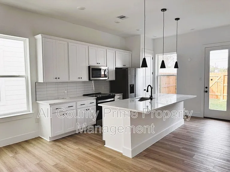 2708 Bostic St #A — Photo 7