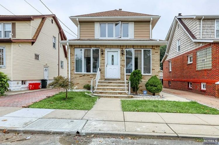 1st image of 471 Washington Ave