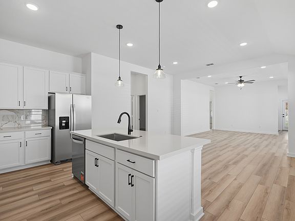 5th image of 4866 Heirloom Ln